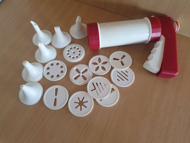 Cookie Press & Icing Set