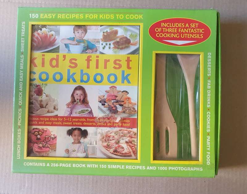 Kid`s First Cookbook