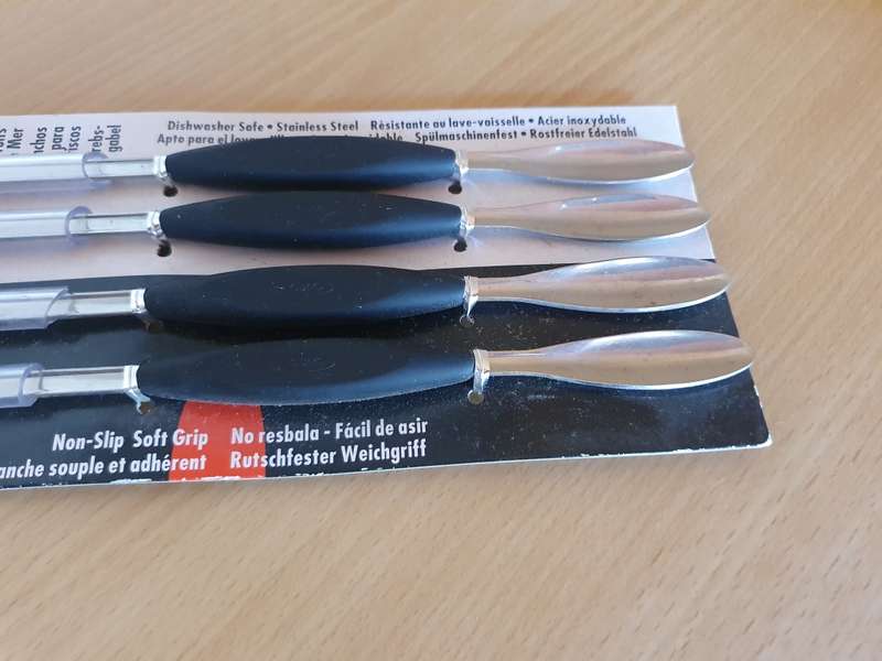 Set of 4 OXO Non-slip Soft Grip Seafood Forks