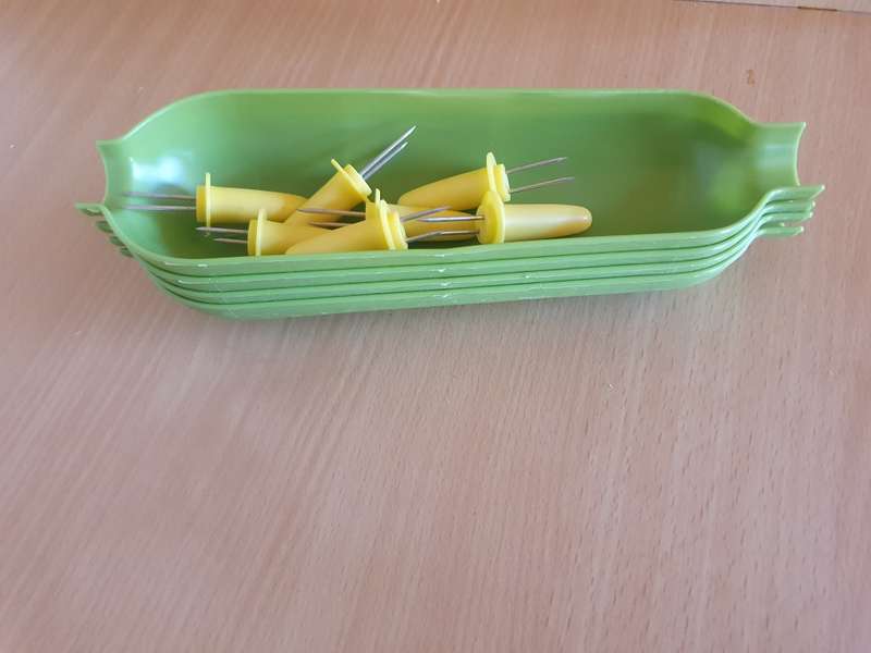 Set of 4 Vintage Corn Kups