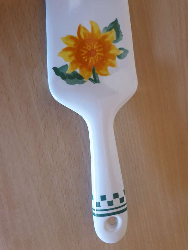 Round Sunflower Cake Plate with Server