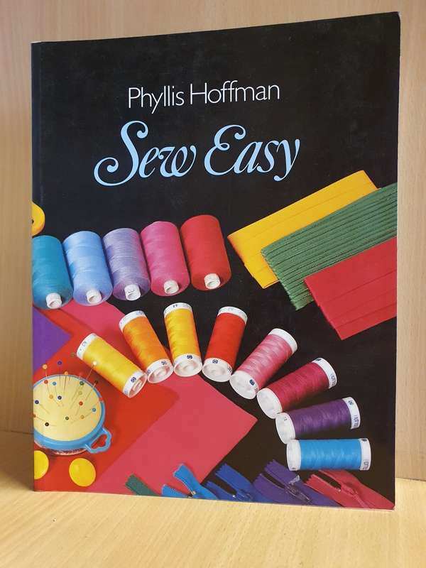 Sew Easy : Phyllis Hoffman (Paperback)