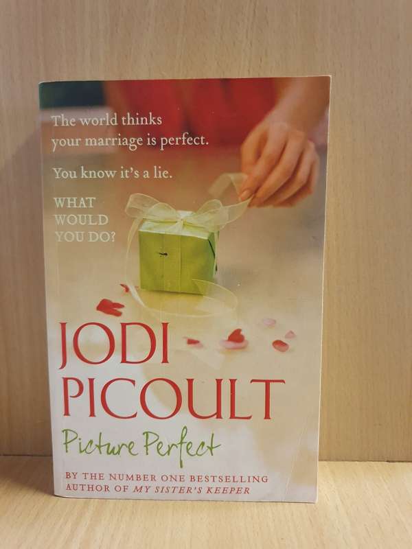 Picture Perfect:  Jodi Picoult (Paperback)