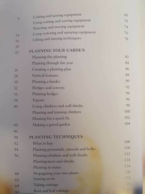 The essential guide to Gardening Techniques : Susan Berry (Hardcover)