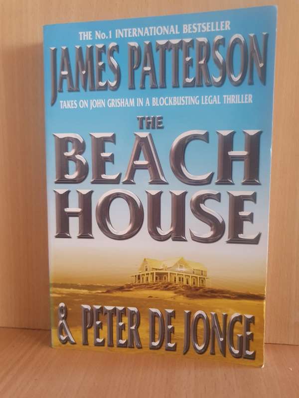 The Beach House: James Patterson (Paperback)
