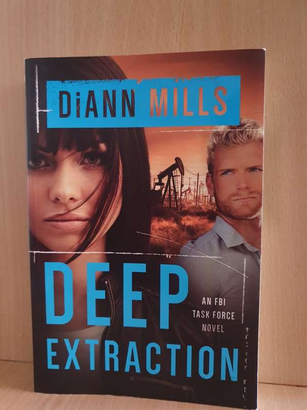 Deep Extraction: Diann Mills (Paperback)