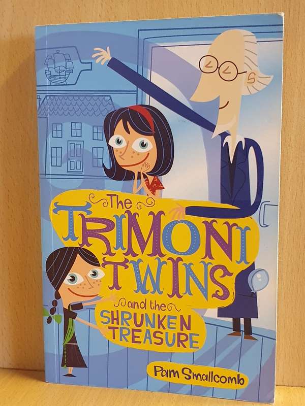 The Trimoni Twins and The Shrunken Treasure: Pam Smallcomb (Paperback)