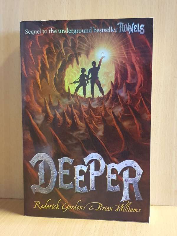 Deeper : Roderick Gordon (Paperback)