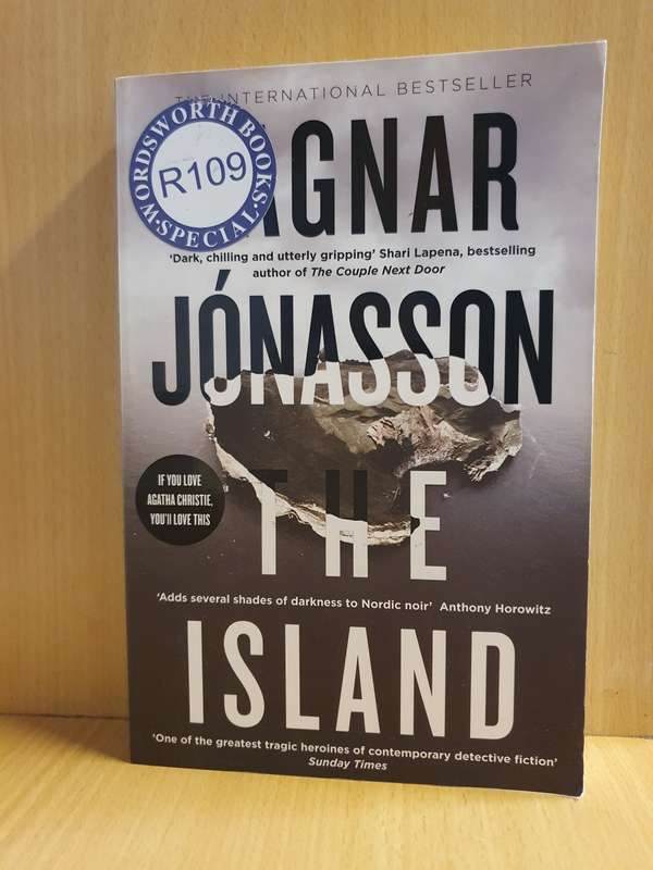 The Island: Ragnar Jonasson (Paperback)
