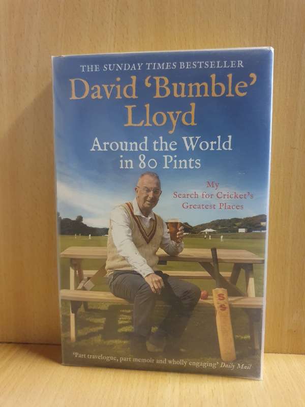 Around the World in 80 Pints - David `Bumble` Lloyd (Paperback)