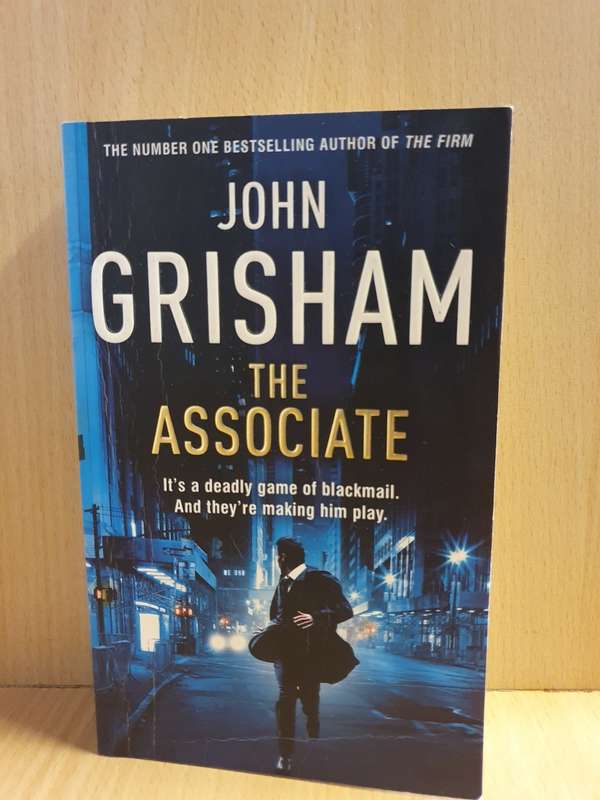 The Associate: John Grisham (Paperback)
