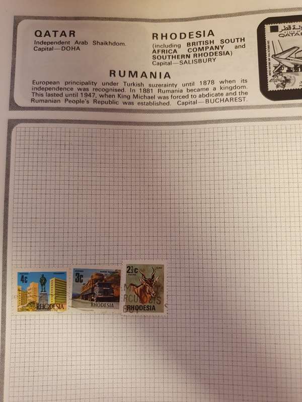 Safari Stamp Album (A Stanley Gibbons Publication)
