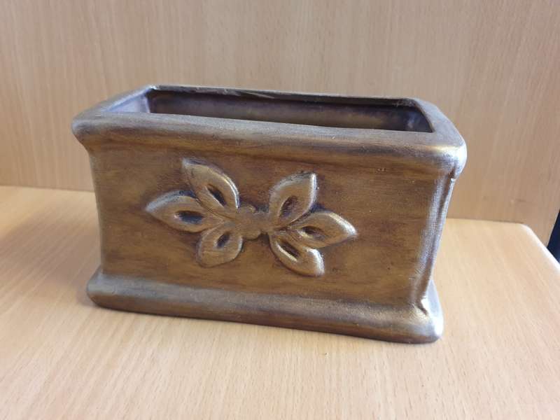 Ceramic Plant Holder (15cm x 9cm height 9cm)