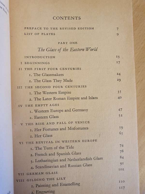 Glass through the ages (with 96 plates) E. Barrington Haynes (Paperback)