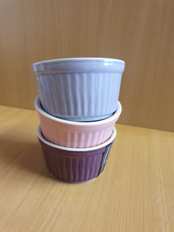 Set of 3 Ramekins (height 5cm width 9cm)