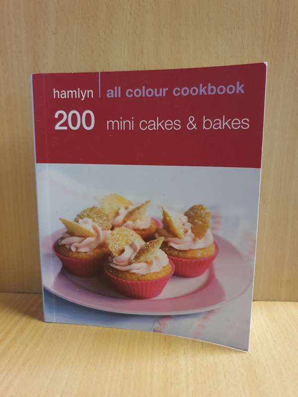 Hamlyn - 200 Mini Cakes & Bakes (Paperback)