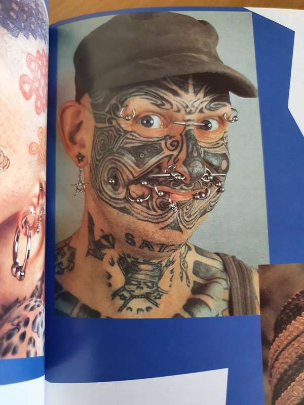 Return of The Tribal - A Celebration of Body Adornment: Rufus C. Camphausen (Paperback)