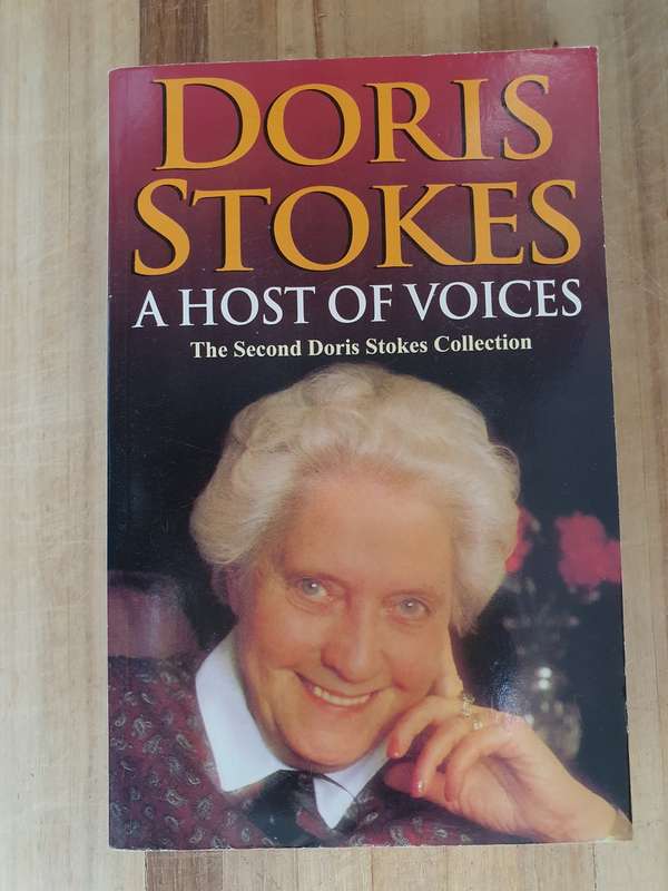 A Host of Voices: Doris Stokes (Paperback)
