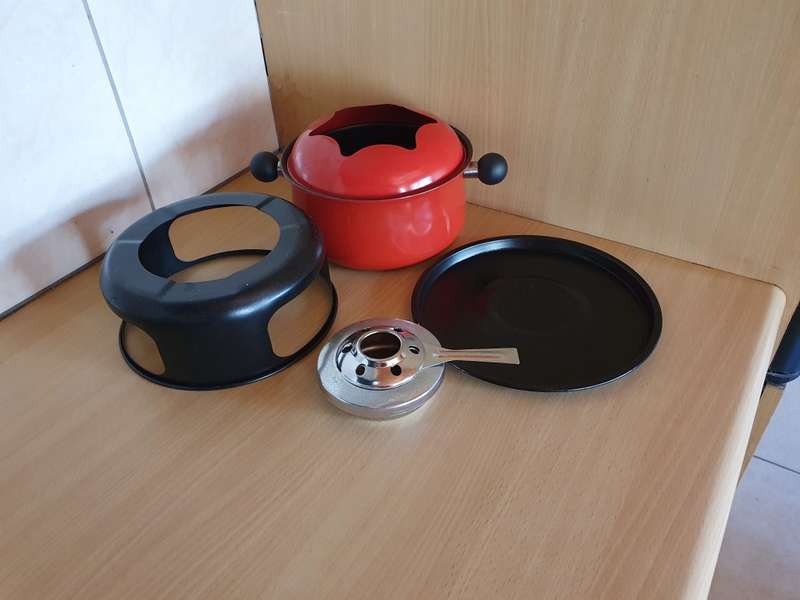 Red Fondue Pot