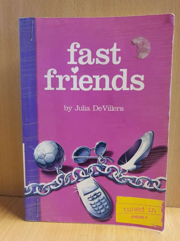 Fast Friends by Julia De Villiers (Paperback)