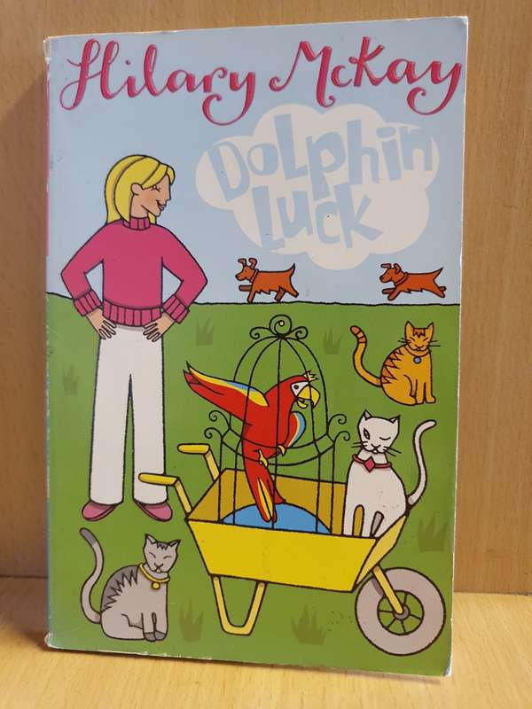 Dolphin Luck: Hilary McKay (Paperback)