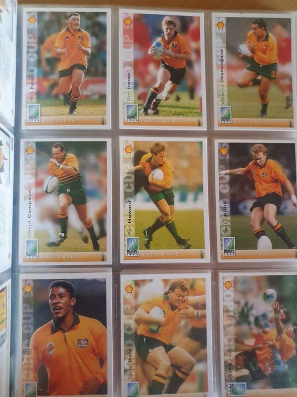 Rugby Collector`s Album (Rugby World Cup 1995)  includes 203 Shell Rugby Trading cards