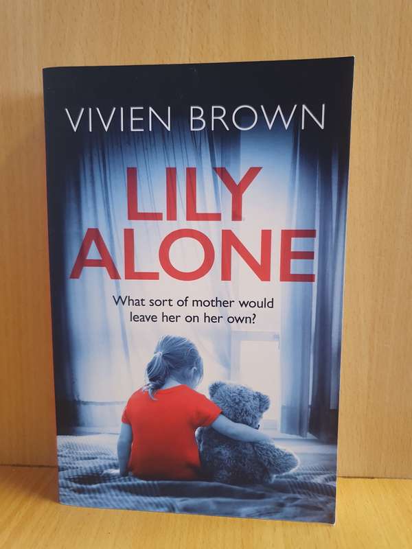 Lily Alone: Vivien Brown (Paperback)