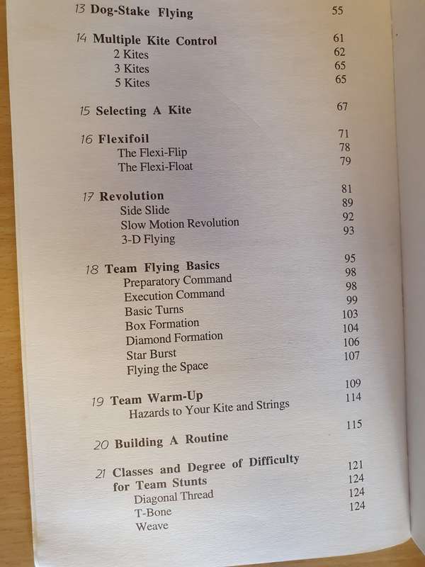 Kite Precision - Your Comprehensive Guide for Flying Controllable Kits: Ron Reich (Paperback)