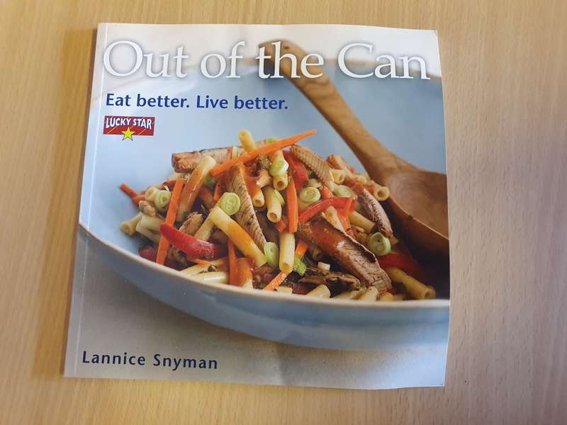 Lucky Star - Out of the Can - Eat Better, Live Better: Lannice Snyman (Paperback)