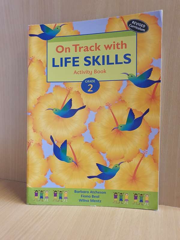 On Track with Life Skills Activity Book : Barbara Atcheson, Fiona Beal - Grade 2