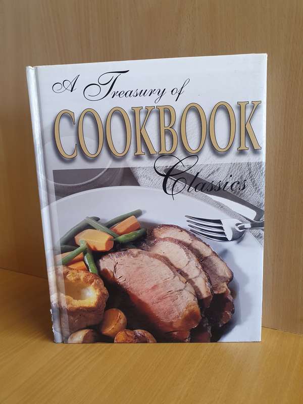 A Treasury of Cookbook Classics  (Hardcover)