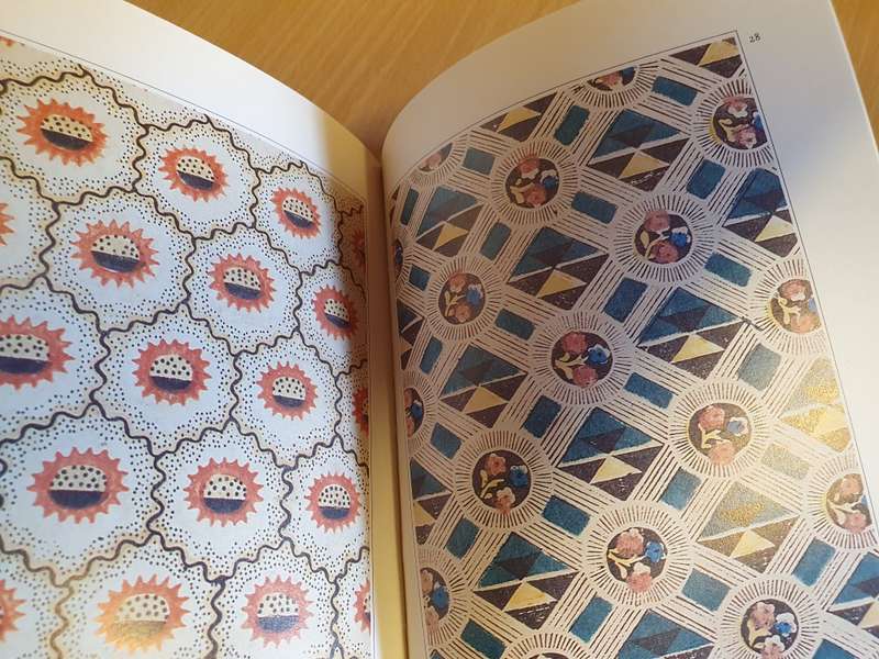 Decorative End Papers  (The Victoria & Albert colour books)  Hardcover