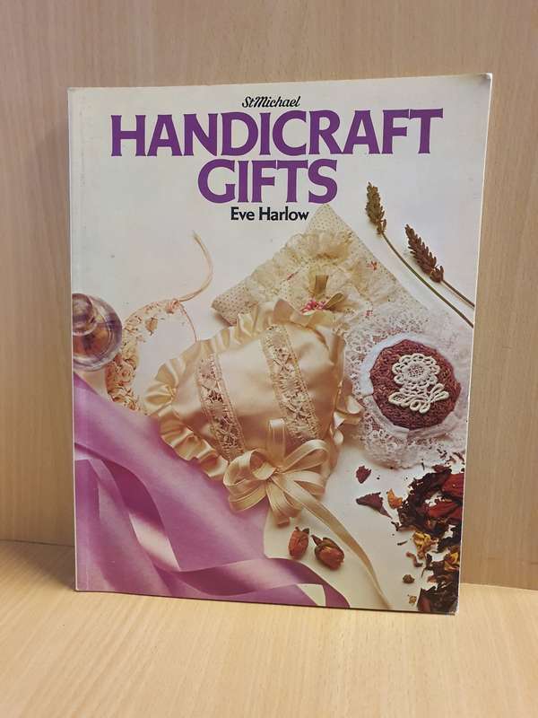 Handcraft Gifts: Eve Harlow (Paperback)