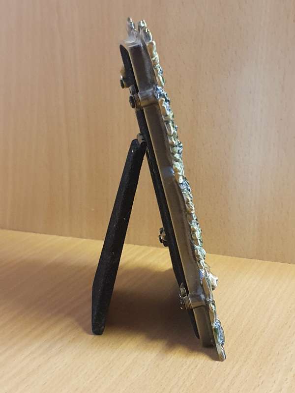 Metal Photo Frame (13cm x 15cm)