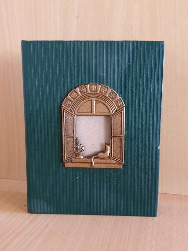 Photograph Album (16cm x 13cm)  Holds 60 photos
