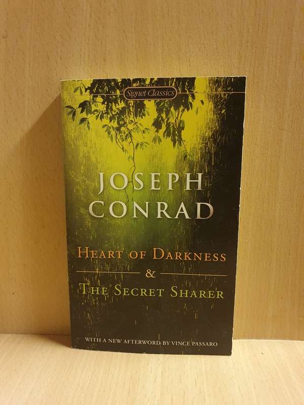 Heart of Darkness/The Secret Sharer: Joseph Conrad (Paperback)