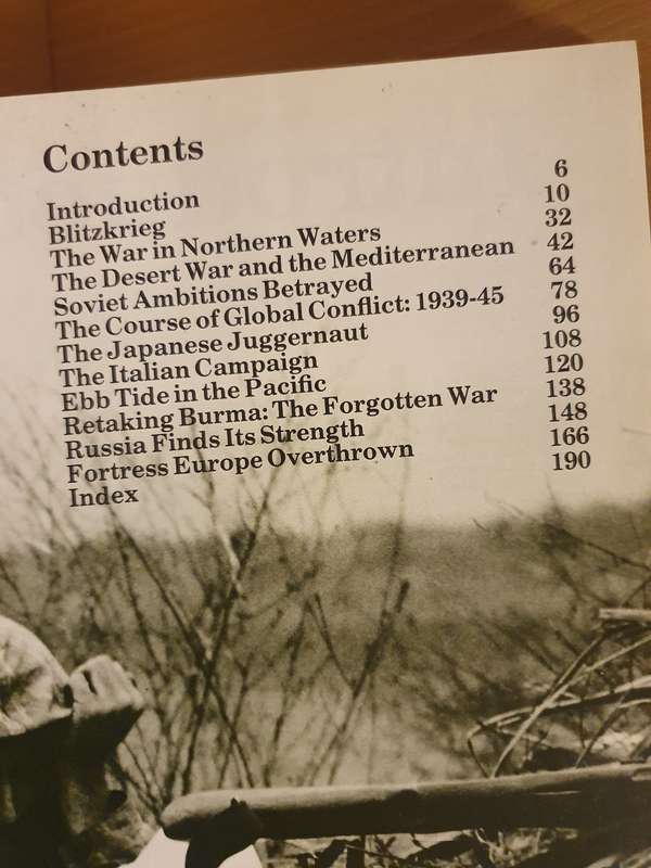 Atlas of World War II : Richard Natkiel (Hardcover)
