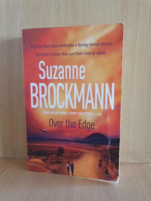 Over the Edge: Suzanne Brockmann (Paperback)