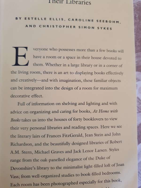 At Home with Books - How Booklovers Live with and care for their Libraries: Estelle Ellis