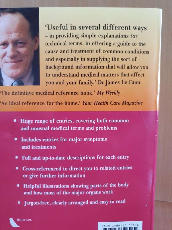 The Family Encyclopedia of Medicine & Health (Paperback)