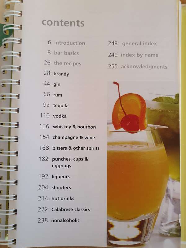 Complete Home Bartender`s Guide - 780 recipes for the perfect drink: Salvatore Calabrese (Hardcover)