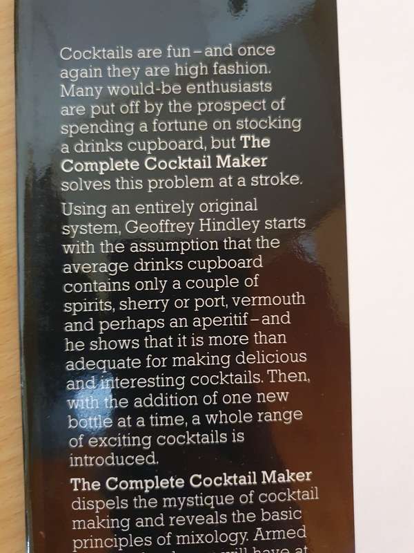 The Complete Cocktail Maker: The bottle-by bottle guide - Geoffrey Hindley (Hardcover)