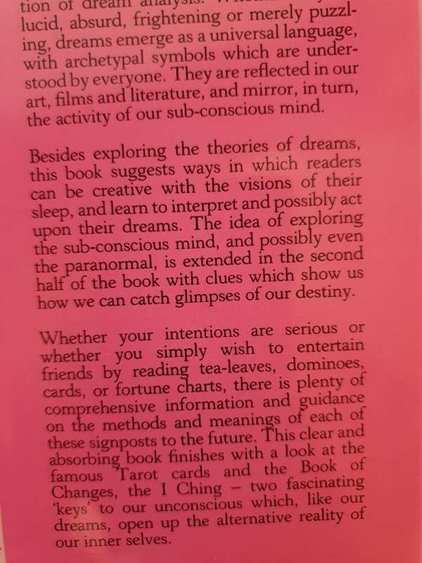 Dreams & Destiny - Telling Fortunes & Reading Dreams: Marshall Cavendish  (Hardcover)