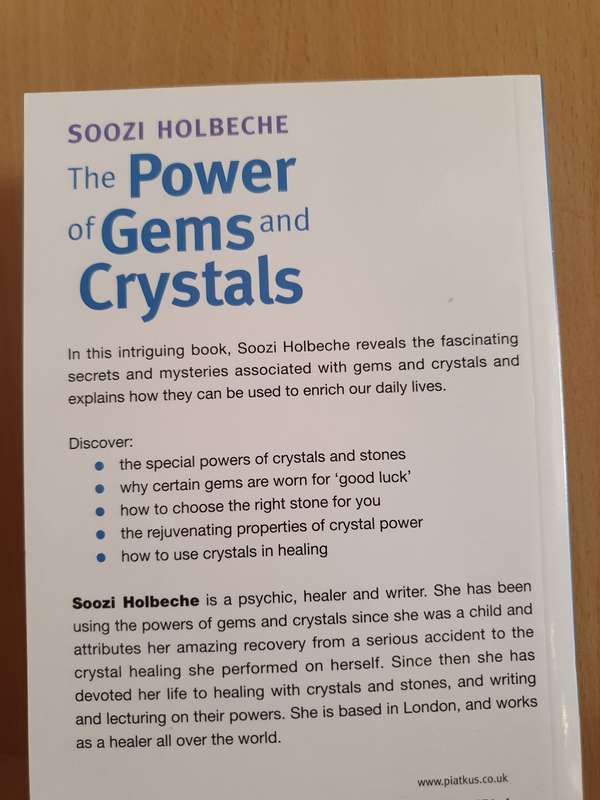 The Power of Gems and Crystals: Soozi Holbeche (Paperback)