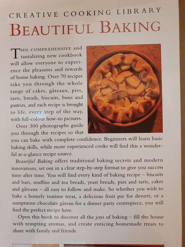 Beautiful Baking - Enticing Home Bakes, from Breads to Gateaux: Carole Clements (Hardcover)
