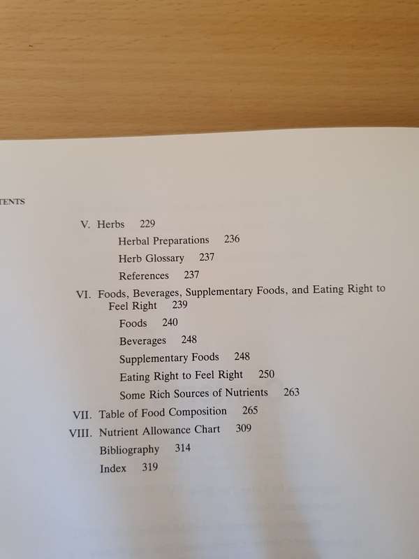 Nutrition Almanac (Third Edition) Lavon J. Dunne (Paperback)