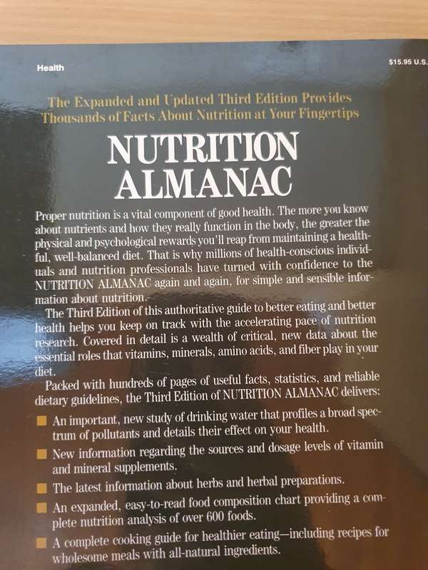 Nutrition Almanac (Third Edition) Lavon J. Dunne (Paperback)