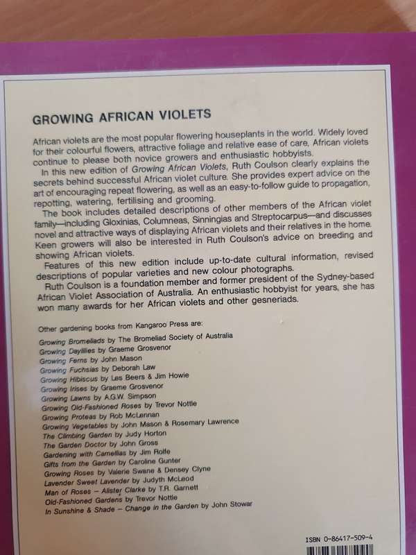 Growing African Violets and Some Other Flowering House Plants: Ruth Coulson (Paperback)