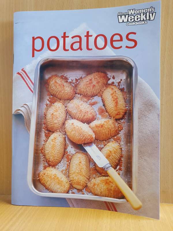 Australian Women`s Weekly Cookbooks - Potatoes (Paperback)