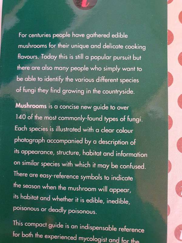 Mushrooms - The New Compact Study Guide and Identifier: David Pegler & Brian Spooner (Hardcover)